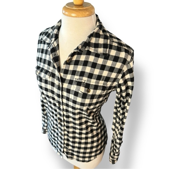 Carhartt Black and White Plaid Button Down Flannel - Picture 2 of 4